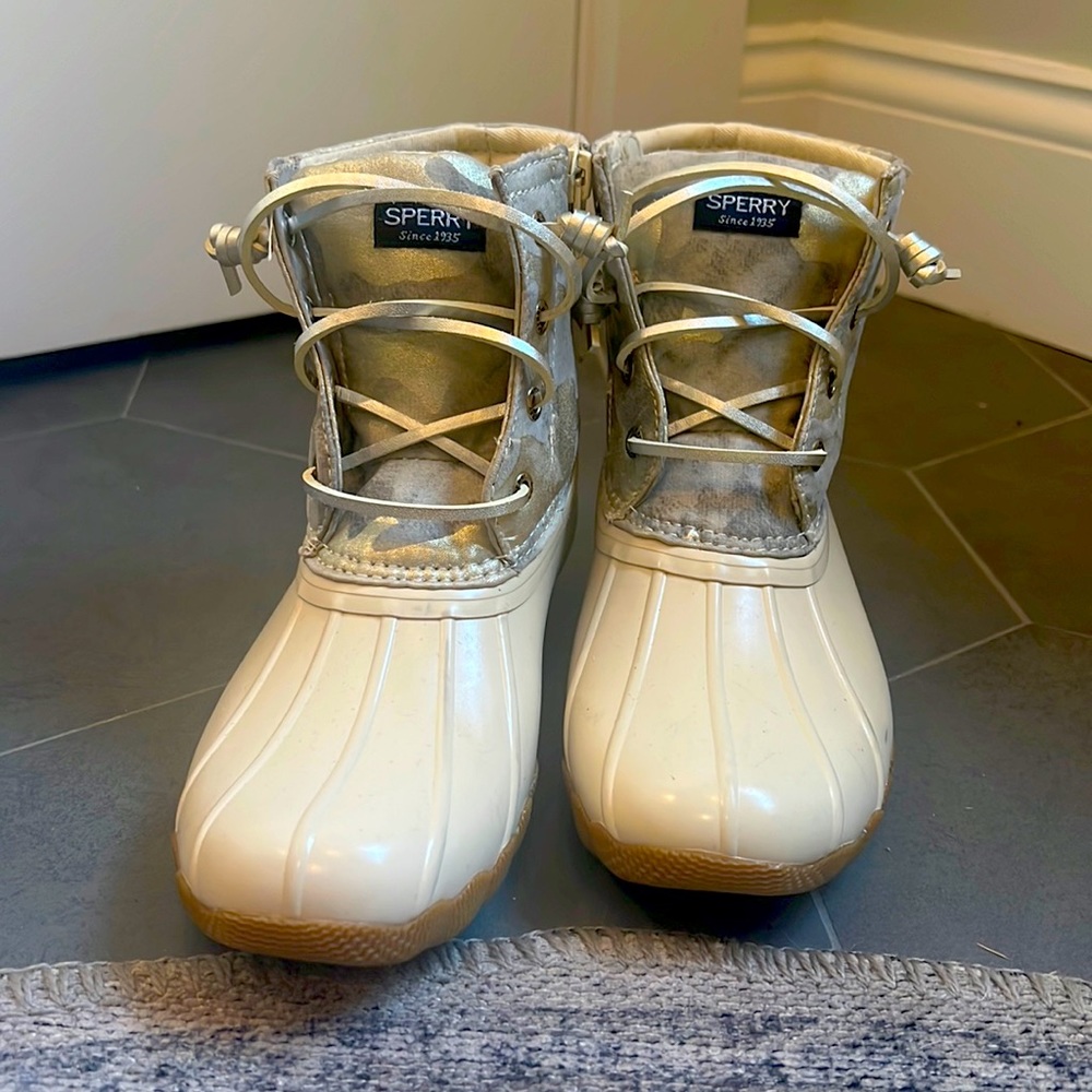 Girls Sperry Boots